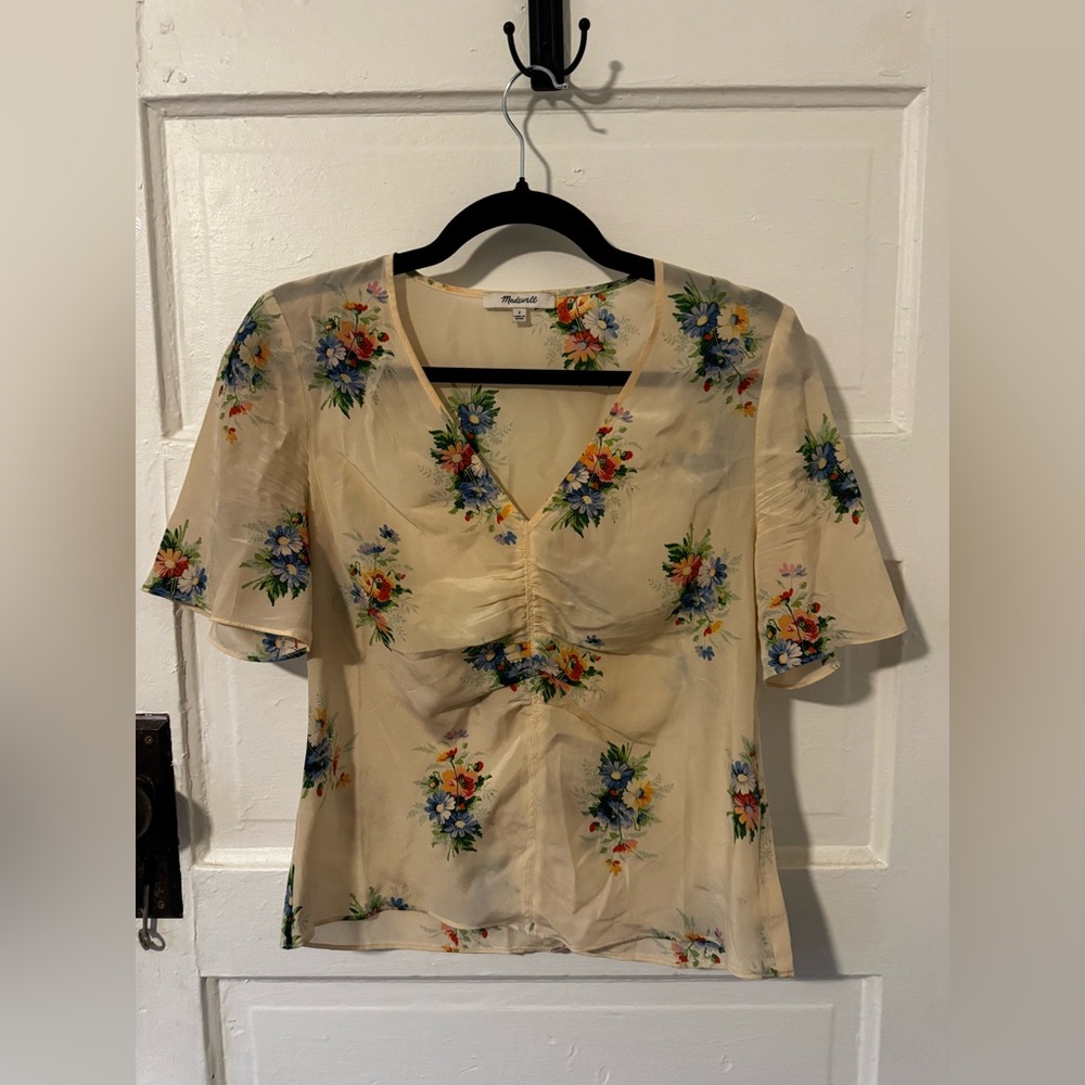 Madewell Floral V-Neck Short Sleeve Blouse in Cream